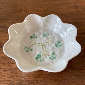BELLEEK Scalloped Trinket Dish